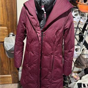 Elegant Maroon Hooded Puffer Coat